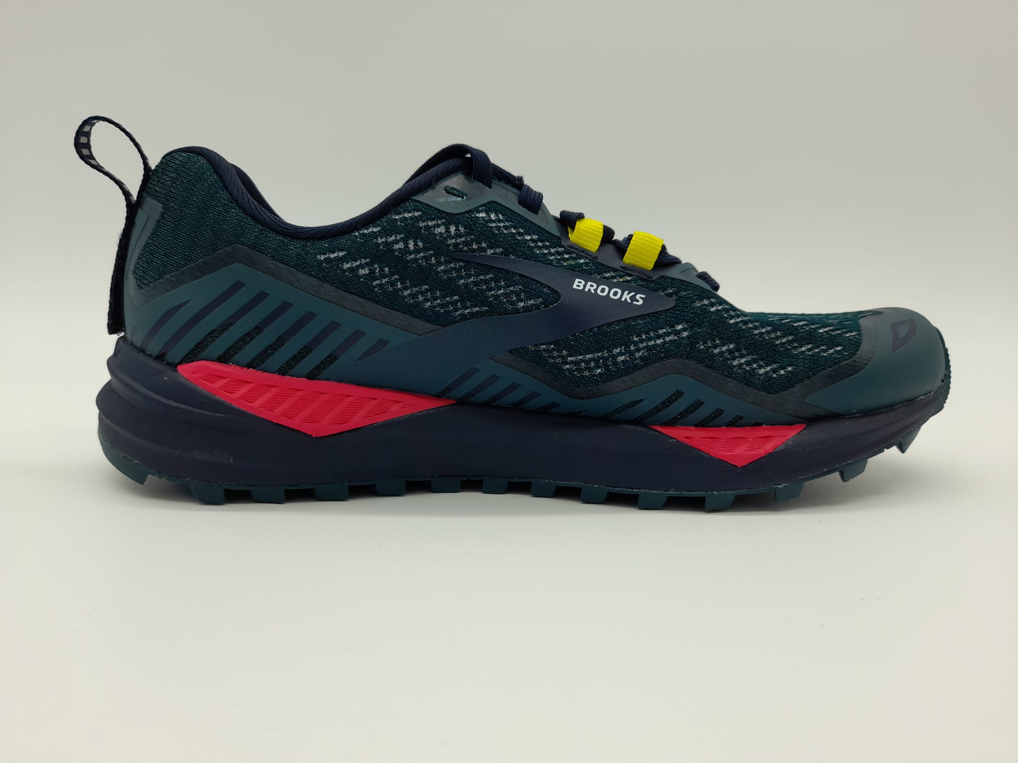 ZAPATILLA TRAIL RUNNING MUJER/OUTLET BROOKS CASCADIA 15 W