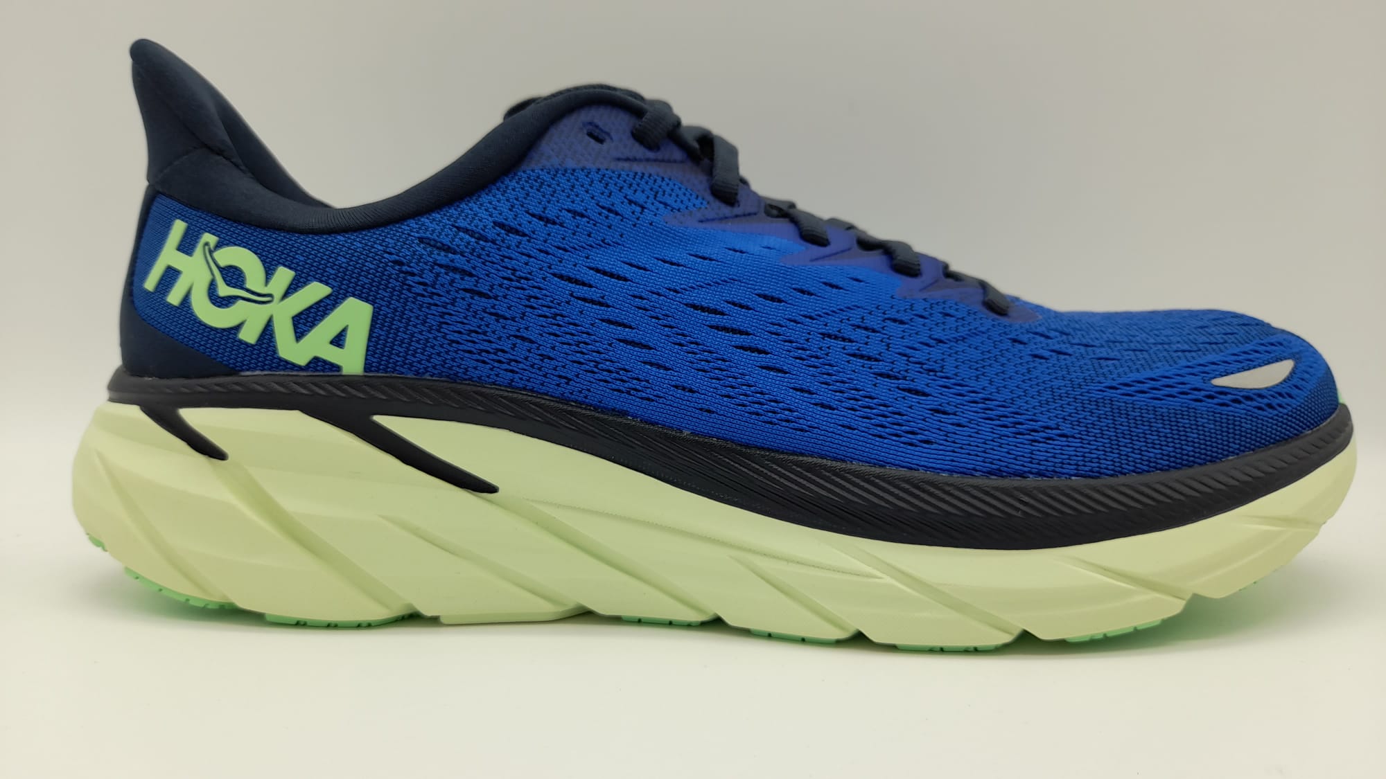 HOKA ONE ONE CLIFTON 8 - RiosRunning