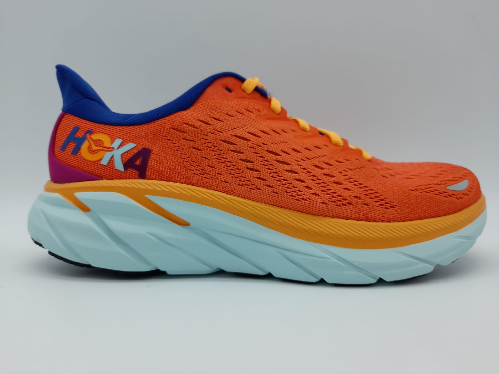 HOKA ONE ONE CLIFTON 8 - RiosRunning