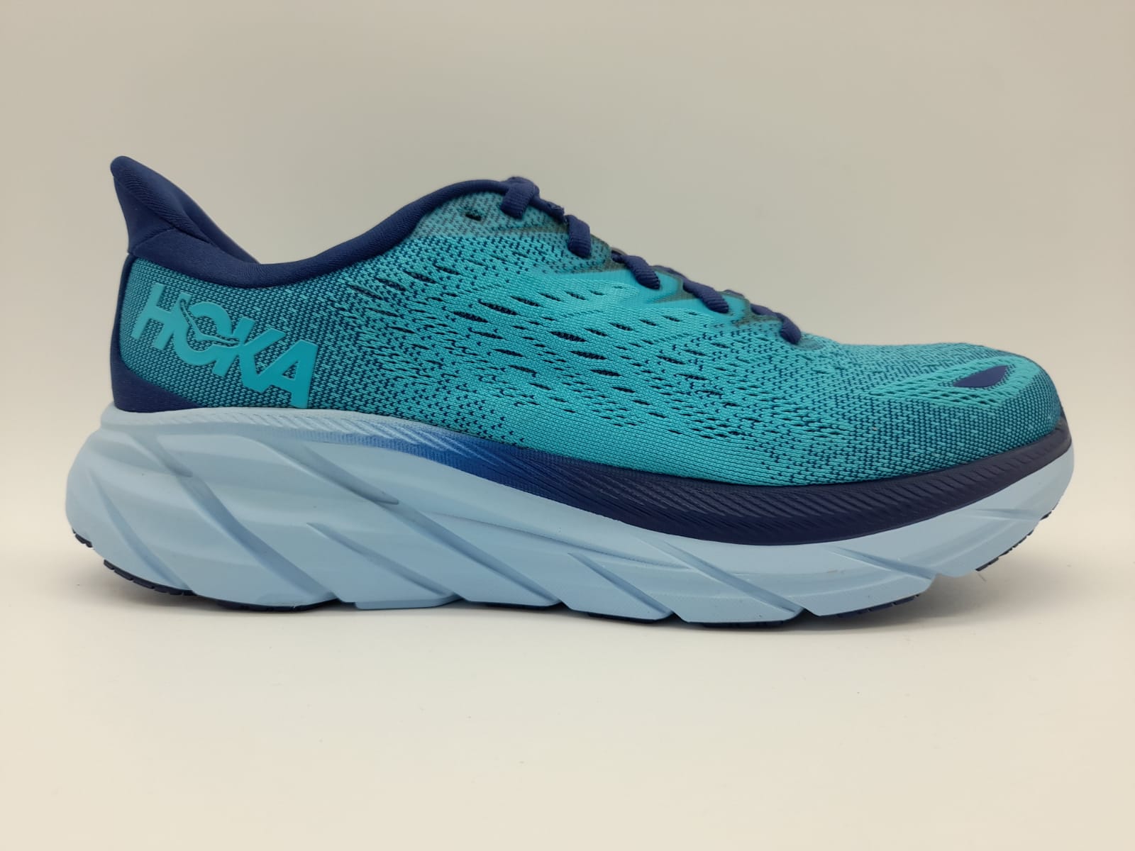 HOKA ONE ONE CLIFTON 8 - RiosRunning