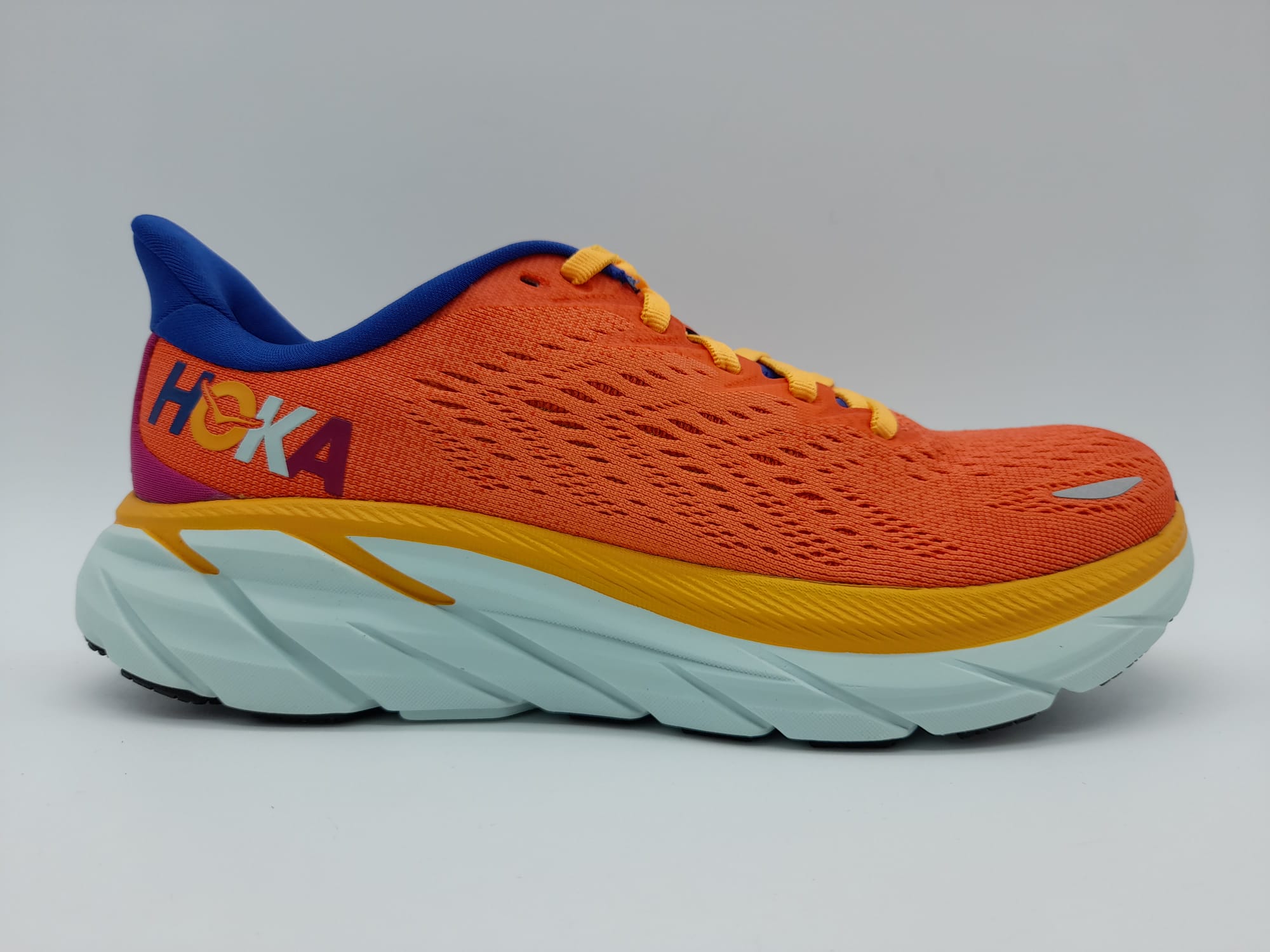 HOKA ONE ONE CLIFTON 8 - RiosRunning
