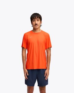 M AIROLITE SHORT SLEEVE 2.0 - LAVA - L