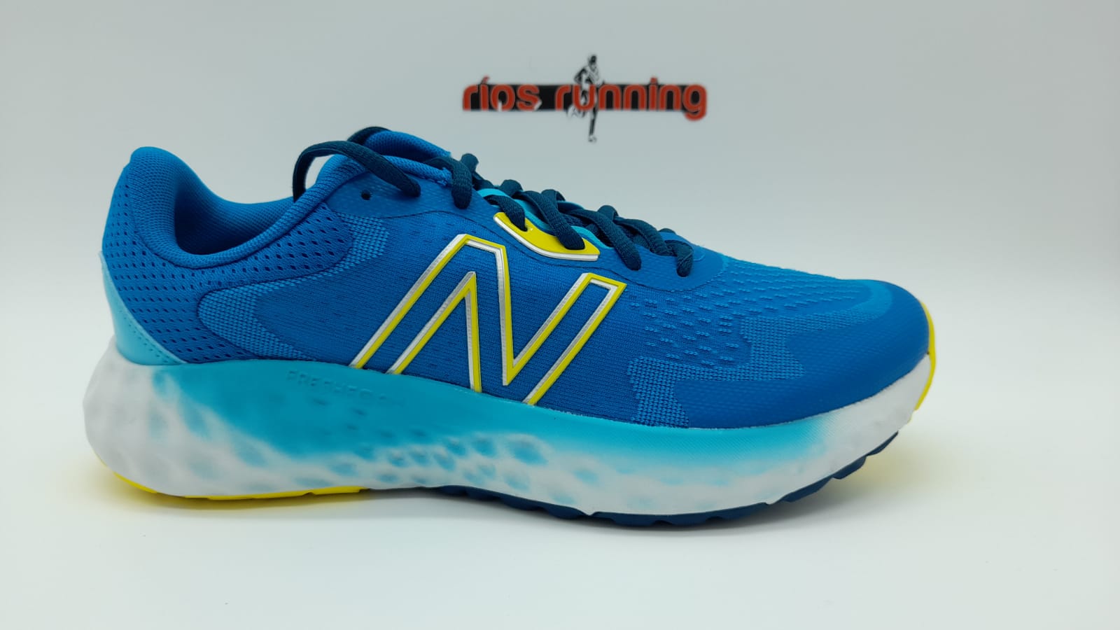 NEW BALANCE FRESH FOAM EVOZ HOMBRE en RiosRunning