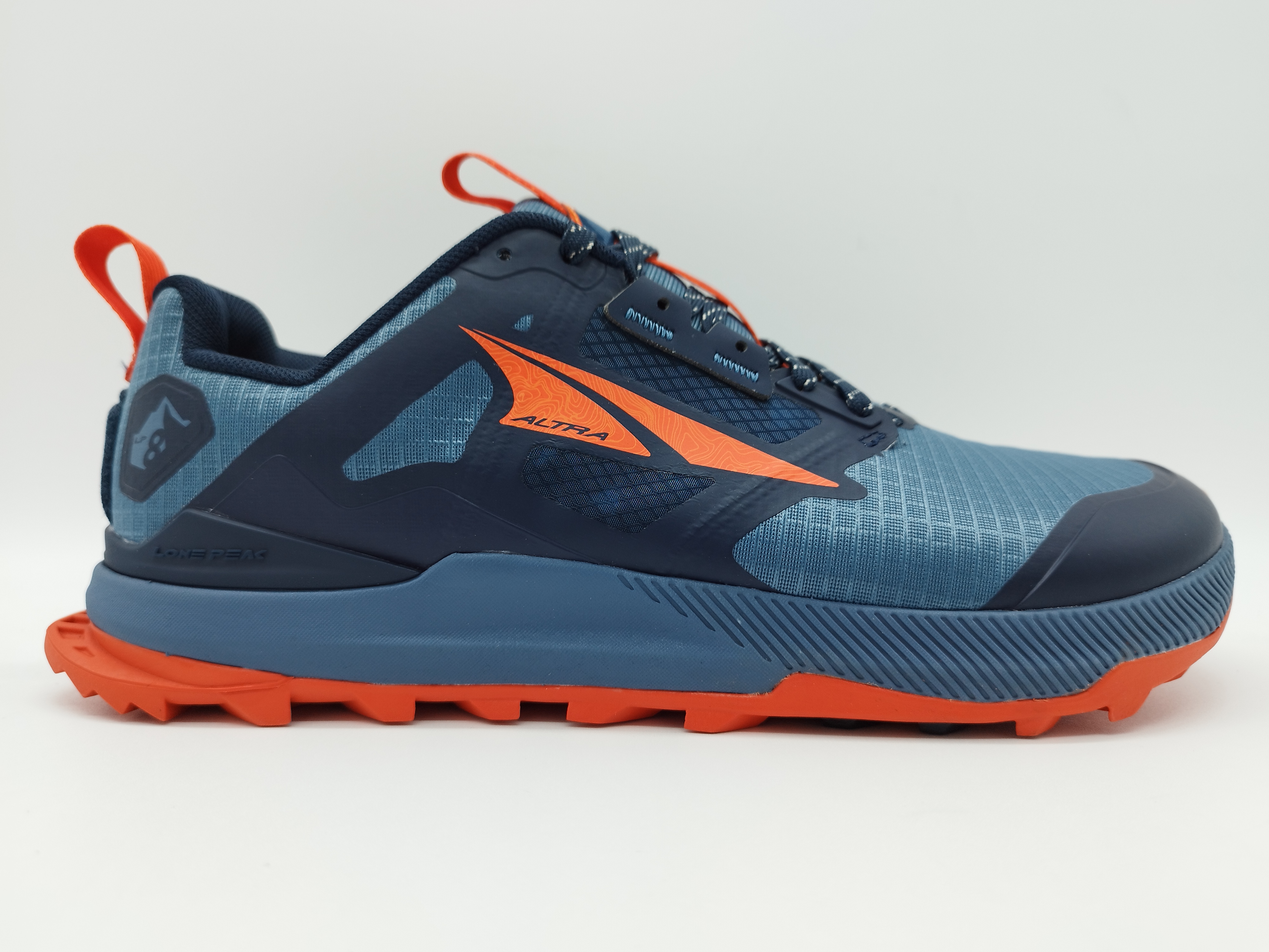 ALTRA LONE PEAK 8 HOMBRE en RiosRunning