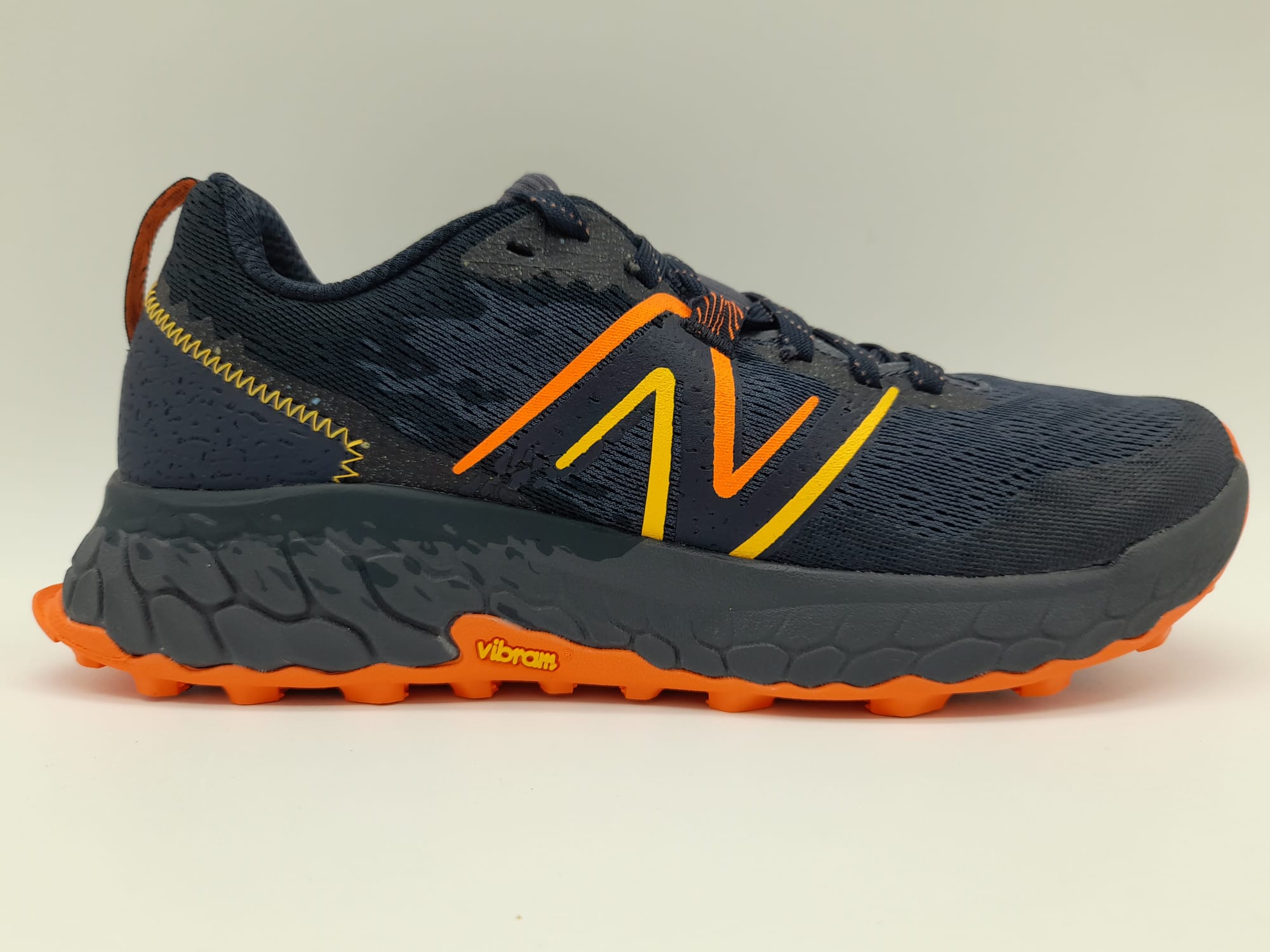 ZAPATILLA TRAIL RUNNING HOMBRE/OUTLET NEW BALANCE MTHIER V7