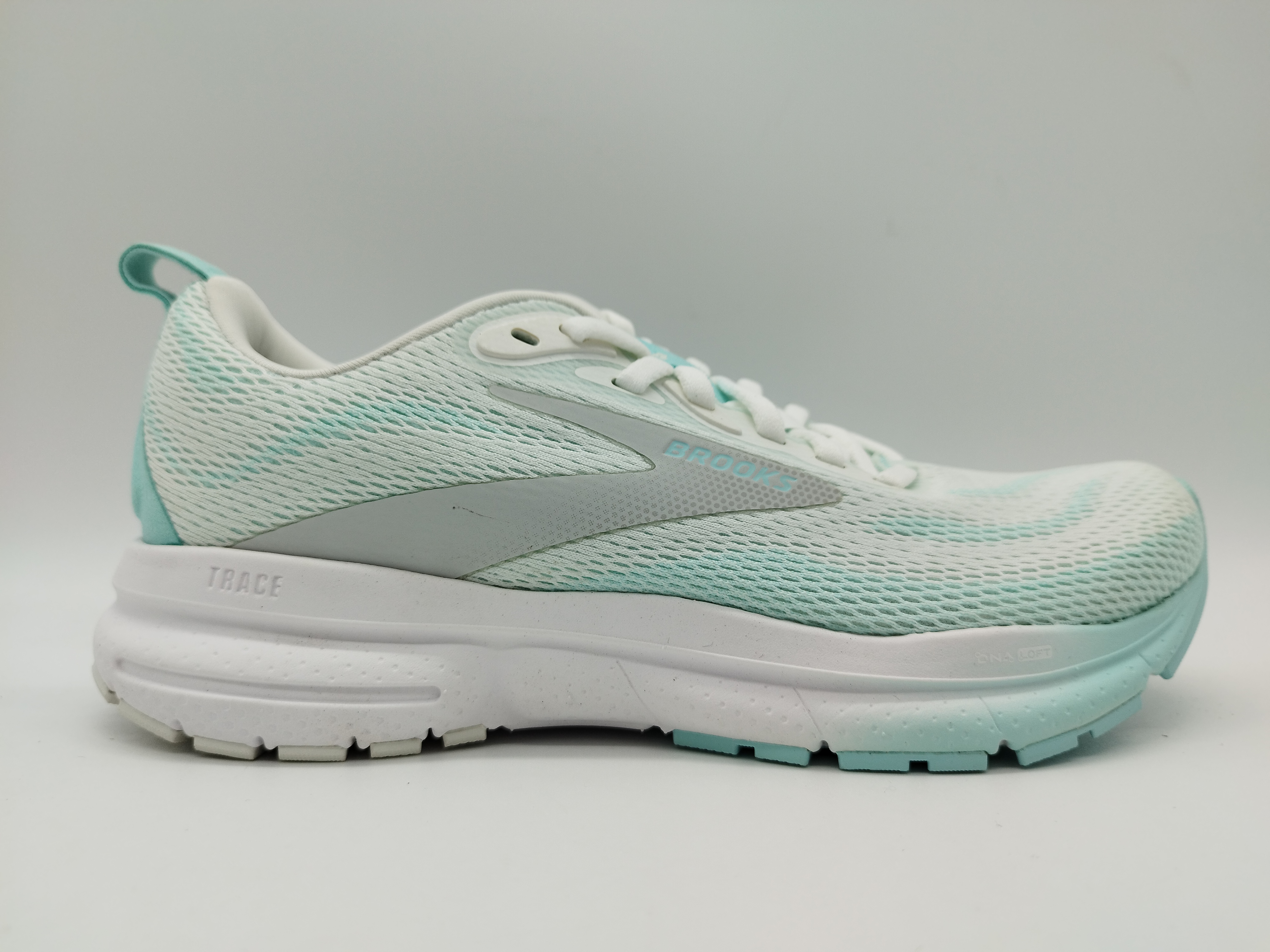 MUJER BROOKS TRACE 4 W